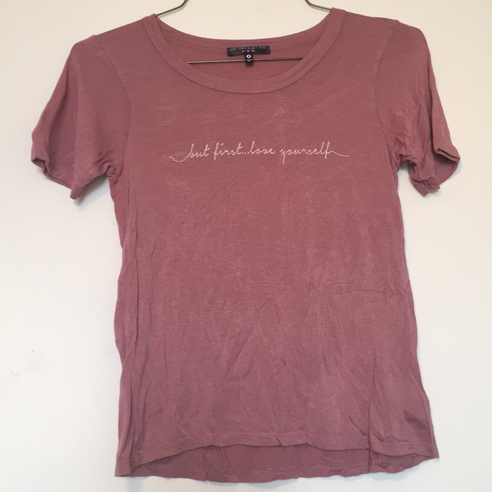 Love Peace & Lazy Days rose colored tee